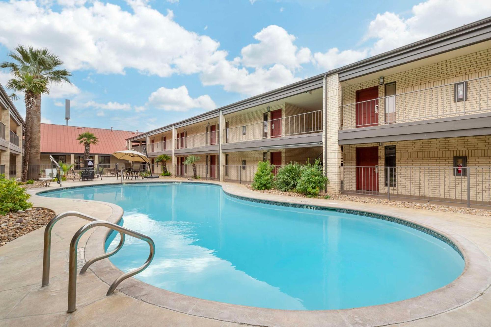 Best Western Near Lackland Afb Seaworld San Antonio Kültér fotó